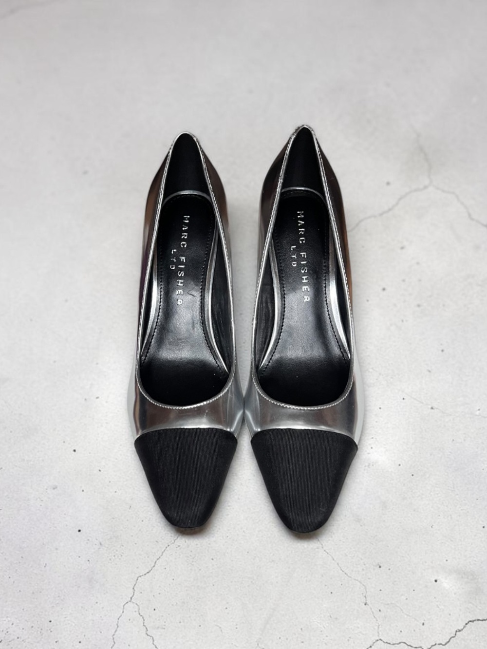 🌻NEW w/box Marc Fisher LTD Vernie Silver Black Leather Cap Toe Block Pumps 6.5